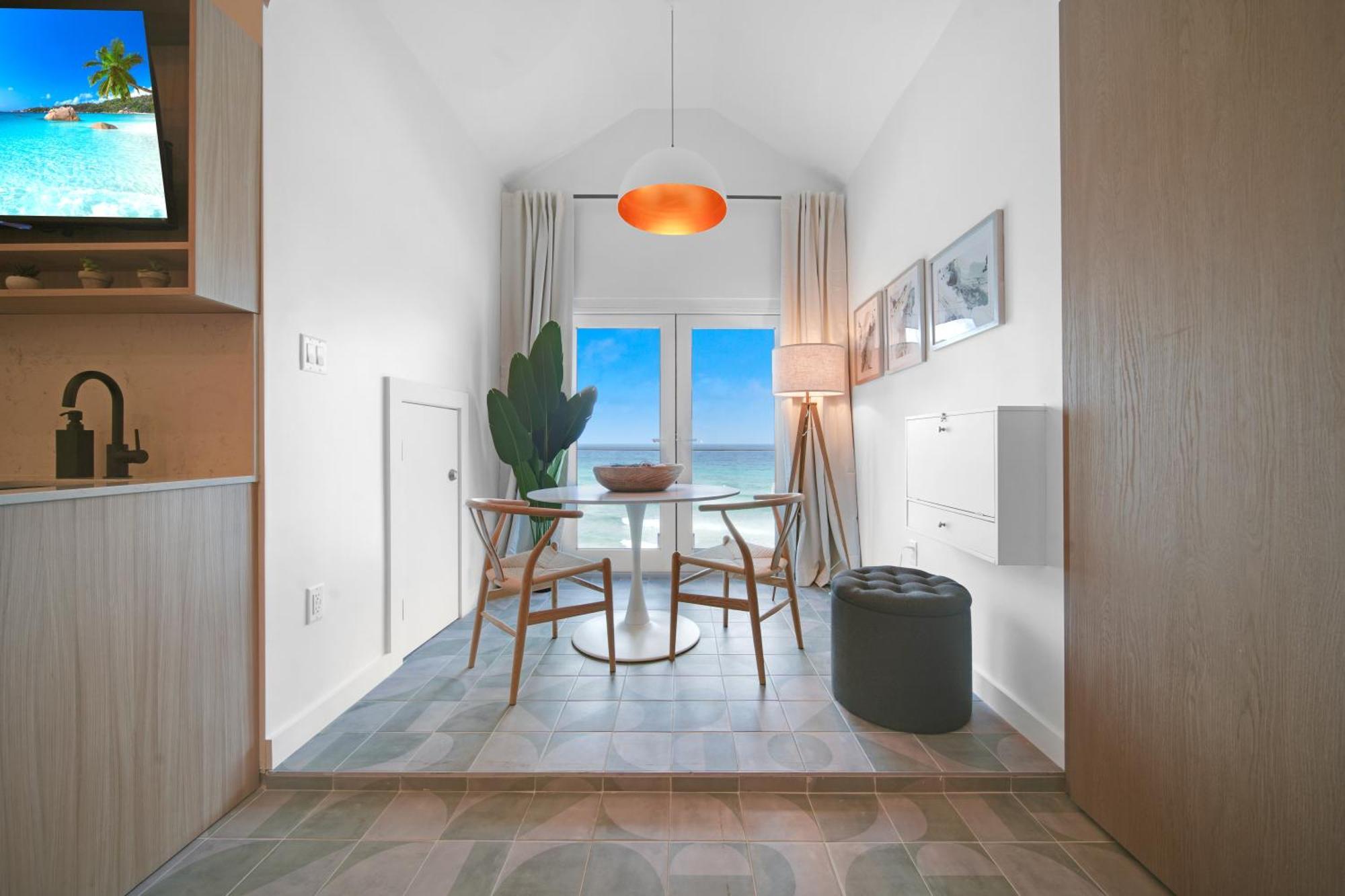 Cobalt Coast Resort West Bay Eksteriør bilde