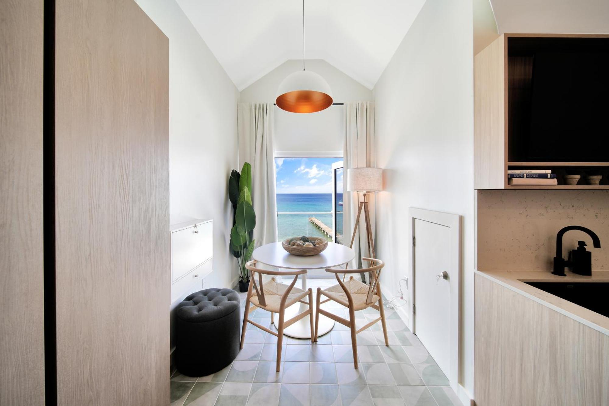 Cobalt Coast Resort West Bay Eksteriør bilde