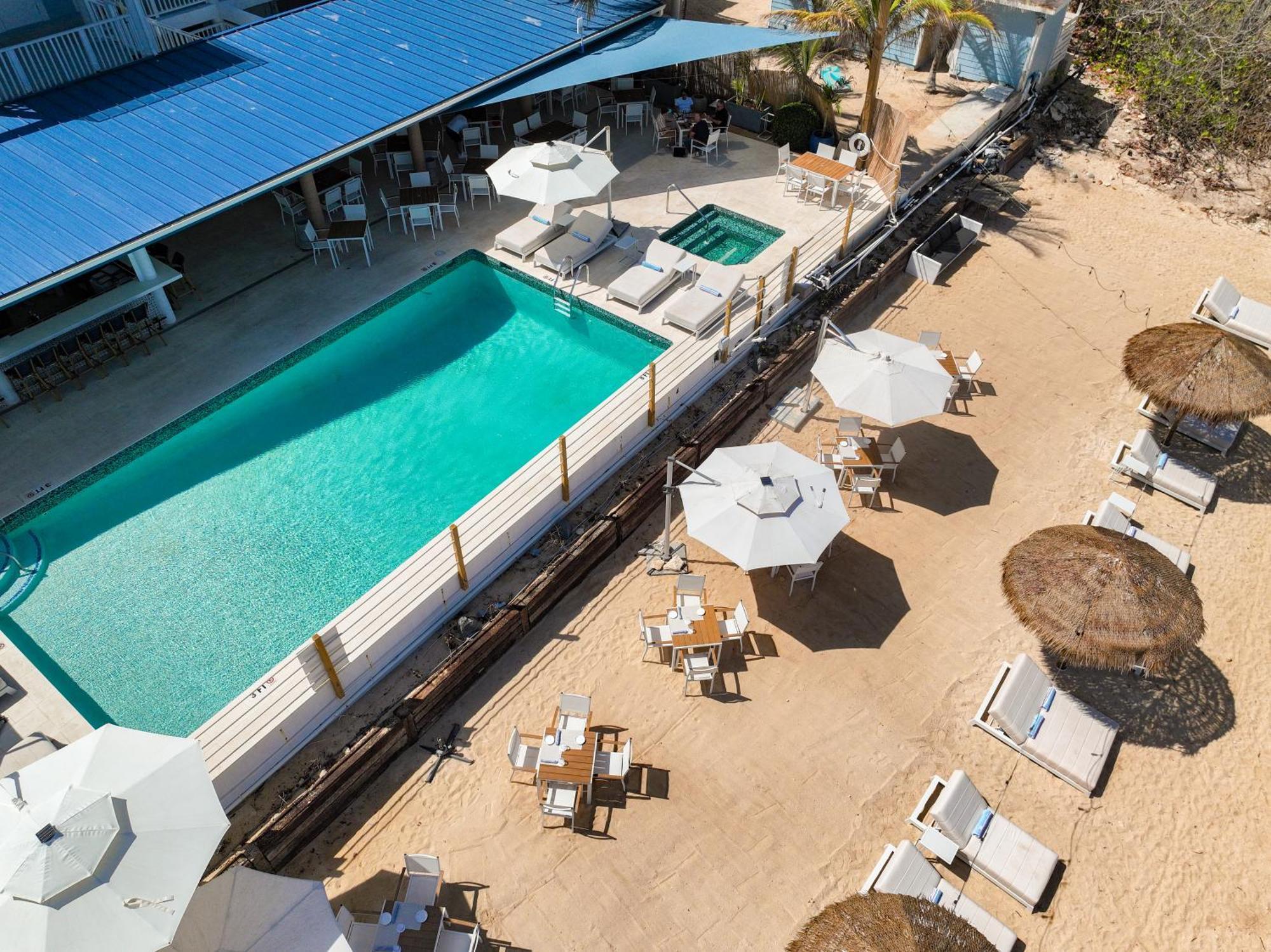 Cobalt Coast Resort West Bay Eksteriør bilde